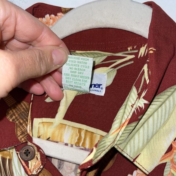 Reyn Spooner Mens Shirt Red Size Small Vintage Honolulu Hula Pineapple Print - Picture 5 of 9